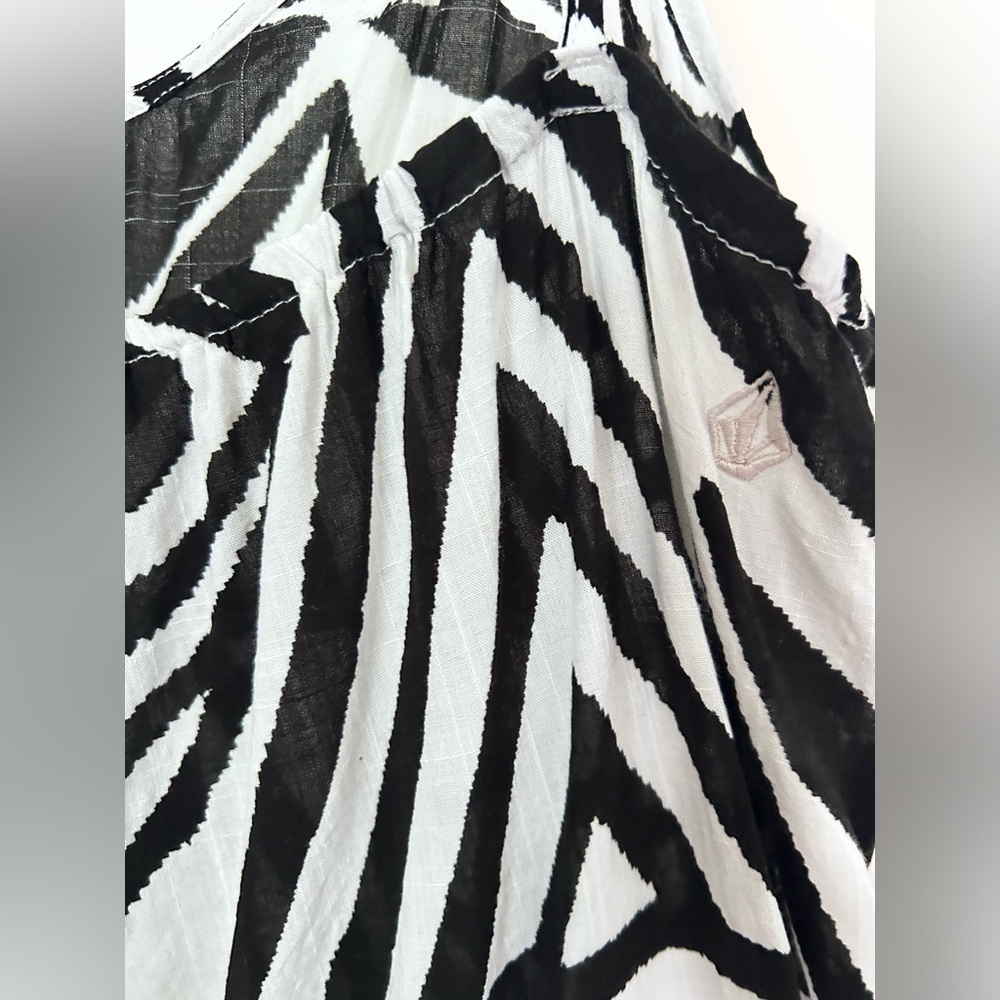 Volcom Tank Top - Picture 3 of 4